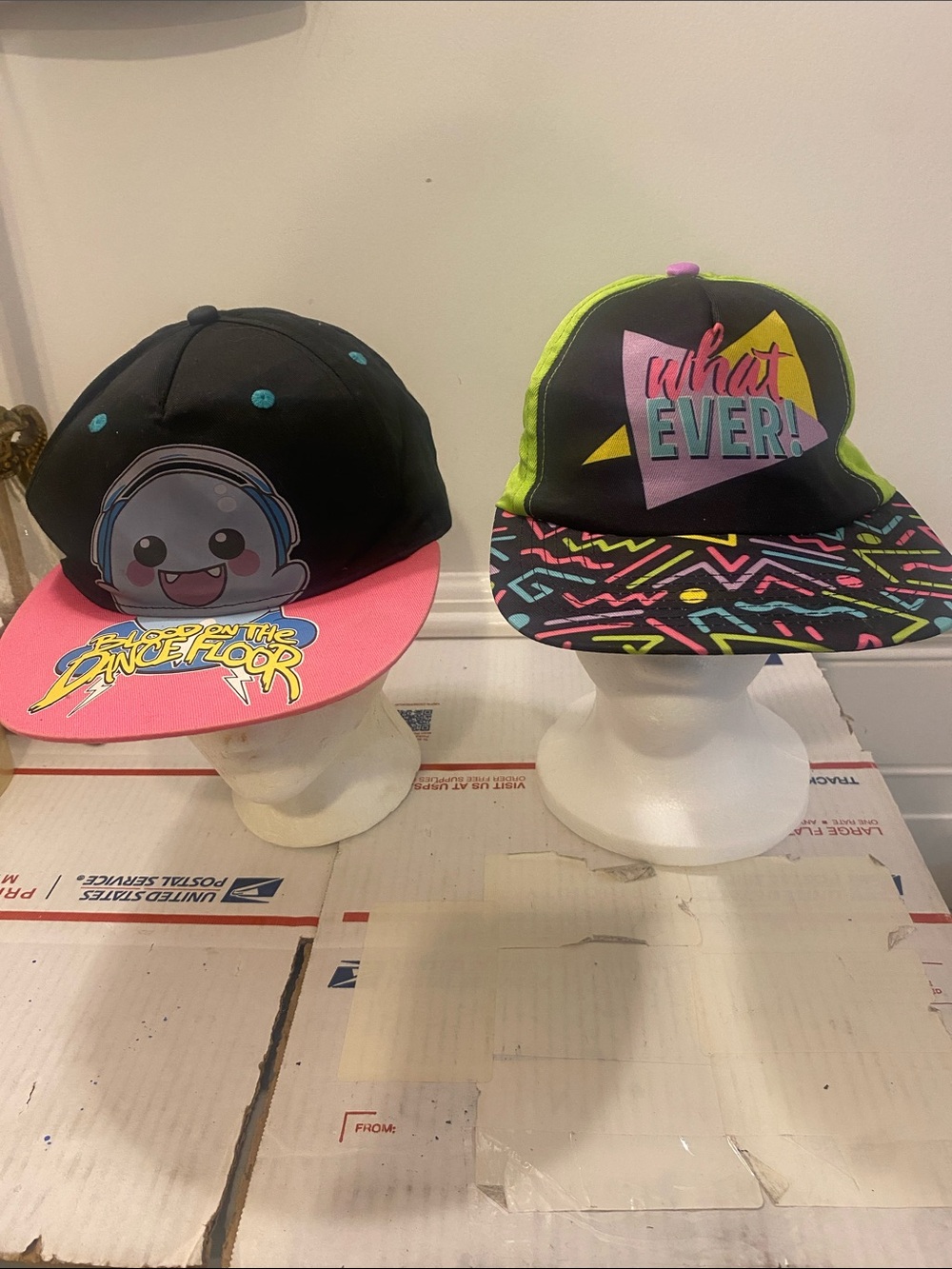 Bundle of (2) caps unisex one size fits most good condition